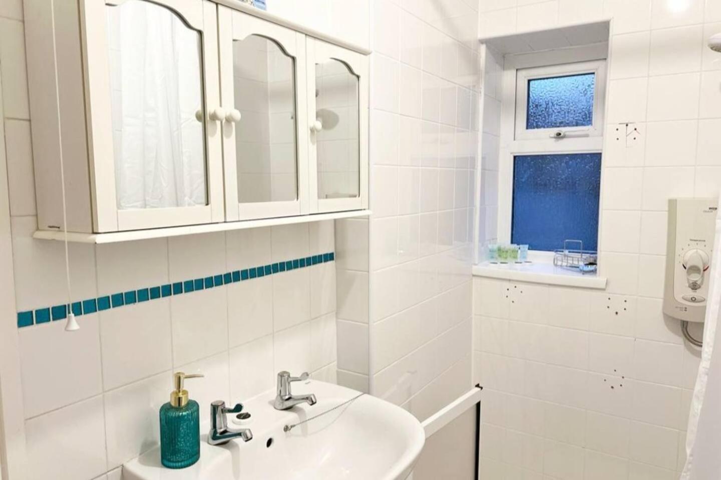 Holiday home Pass The Keys Cozy Bay Views Swansea